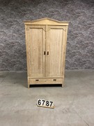 Country style Antique pine cabinet/wardrobe in wood 20th century
