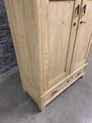 Country style Antique pine cabinet/wardrobe in Wood/glass 20th century