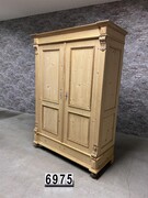 Country style Antique pine cabinet/wardrobe in wood, European 20th century