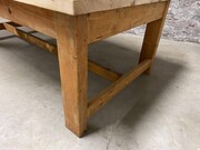 Country style Retro vintage table/gardentable  in wood