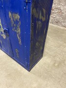 style Industrial retro vintage cabinet  in Metal 20th century
