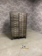 style Industrial retro vintage chest of drawers  in Metal, European