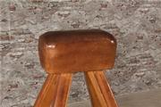 style Industrial retro vintage gym horse in Leather/wood, European