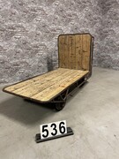 style Industrial retro vintage trolley/cart in wood/metal, European