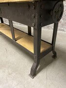 style Industrial retro vintage workbench/desk/sidetable in wood/metal, European