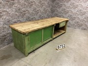style Industrial retro vintage workbench/desk/sidetable in wood, European