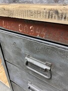 style Industrial retro vintage workbench/desk/sidetable in wood/metal, European