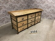 style Industrial retro vintage workbench/desk/sidetable in wood/metal, European
