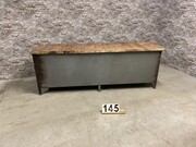 style Industrial retro vintage workbench/desk/sidetable in wood/metal