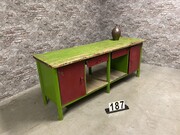 style Industrial retro vintage workbench/desk/sidetable in wood/metal, European