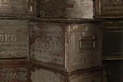style Industrial vintage boxes  in Metal, European