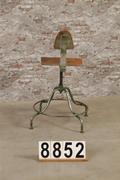style Industrial vintage chair/stool in wood/metal, European