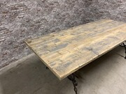 style Industrial vintage table/diningtable/gardentable in wood/metal, European