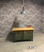 style Industrial vintage workbench/dresser/sidetable in wood/metal, European