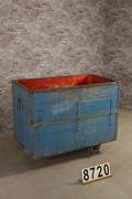 style Industrial workbench/sidetable in wood/metal, European