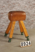 style Retro vintage gymnastics in Leather/metal/wood, European