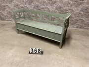style Retro vintage pine bench painted in wood